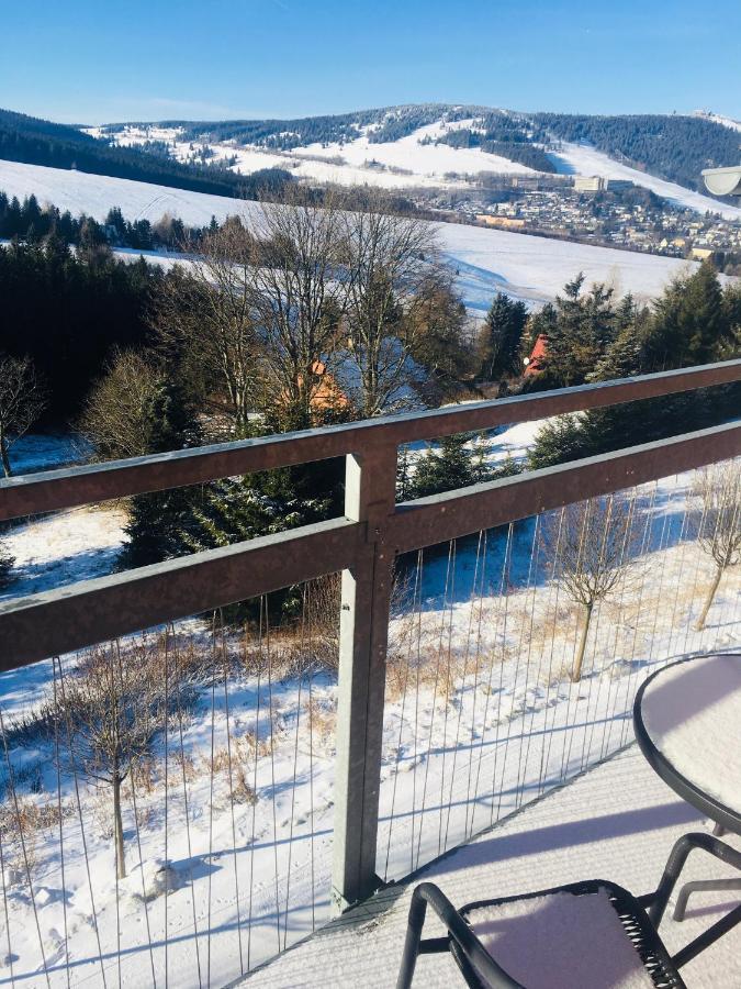 Loučná pod Klínovcem Mountain Apartment Klinovec Atomic מראה חיצוני תמונה