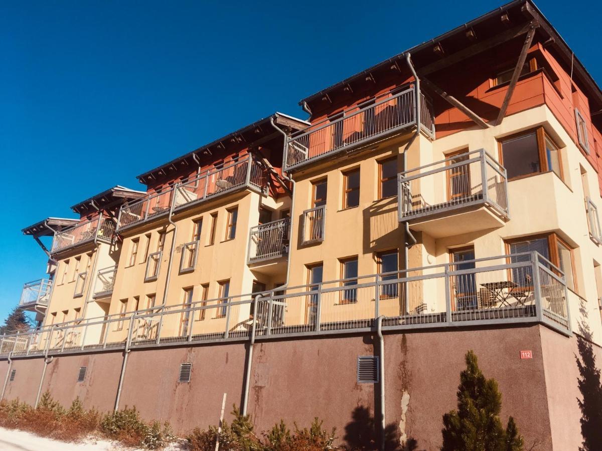 Loučná pod Klínovcem Mountain Apartment Klinovec Atomic מראה חיצוני תמונה